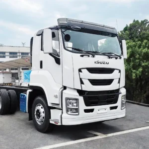 IZUSU - GIGA CAMIÓN 8X4