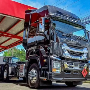 IZUSU - GIGA TRACTOR 6X4